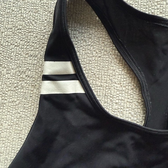 🪩 PINK Victoria's Secret Black and White Sports Bra - Picture 2 of 3